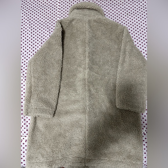 Uniqlo Men/Wonen Windproof Outer Single Breasted Fleece Coat(Never Worn) - Picture 3 of 3
